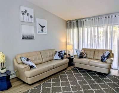 Lovely 2 bed 2 bath Condo, Beach is 2 miles away.